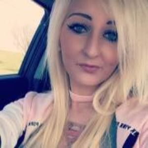 Meet your Posher, Connie